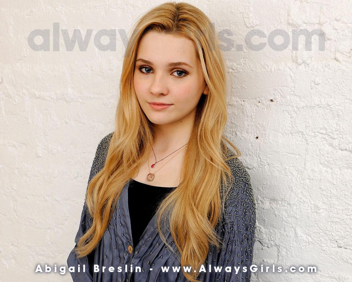 The Journey of Abigail Breslin: From Child Star to Acclaimed Actress