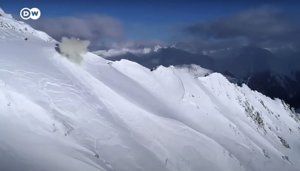 Understanding Recent Trends in Austrian Avalanches