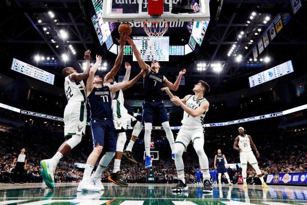 Bucks vs Mavericks: A Thrilling Encounter in the NBA