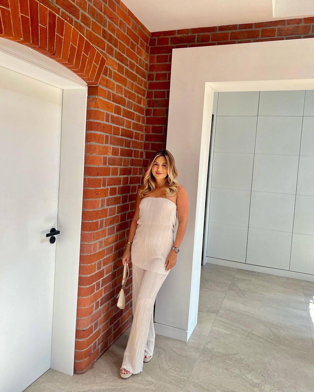 Dani Dyer: A Glimpse into Her Life and Career