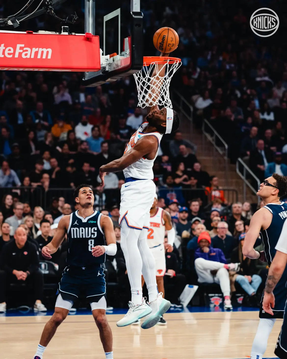 Knicks vs Mavericks: A Clash of NBA Titans