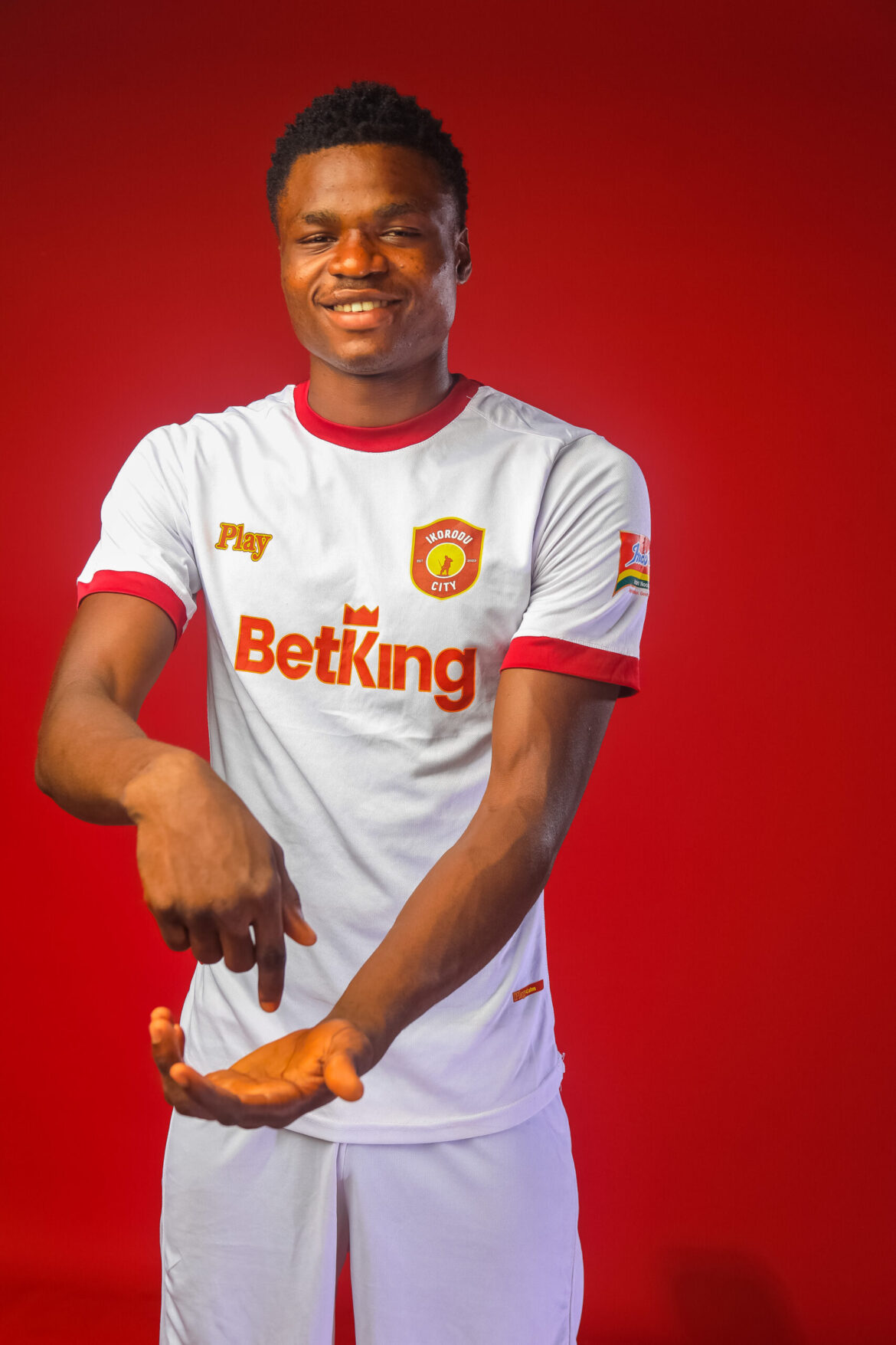 Leonard Ngenge: A Rising Star in Papua New Guinea Football