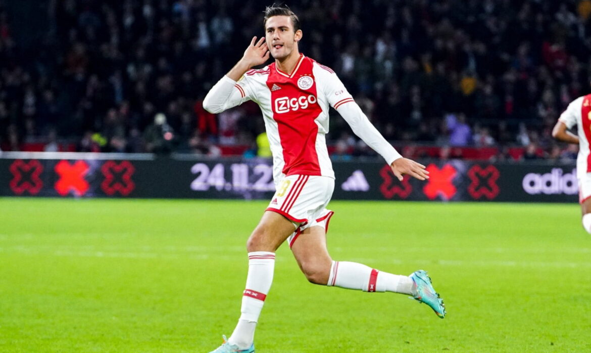 The Emergence of Lorenzo Lucca: A Football Prodigy