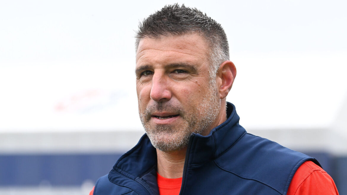 The Impact of Mike Vrabel in the NFL: A Dual Career