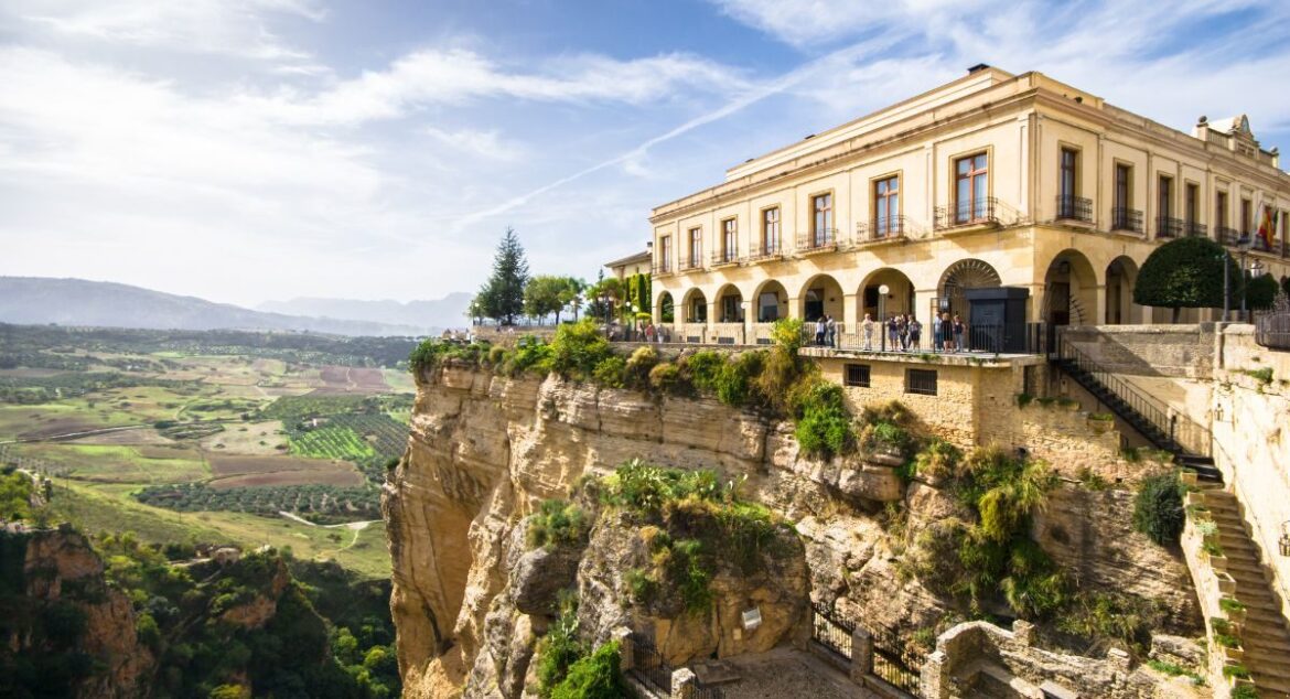 Discover the Beauty and History of Ronda, Spain