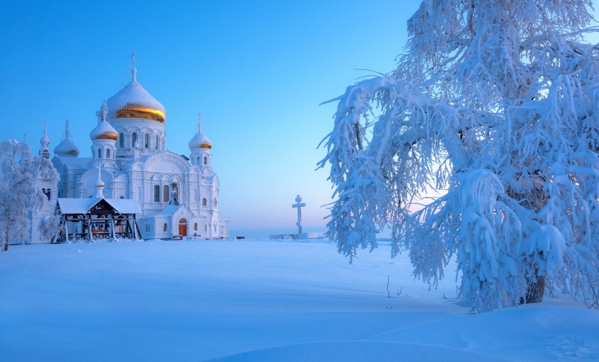 Exploring the Beauty and Impact of Russia’s Snowy Winters