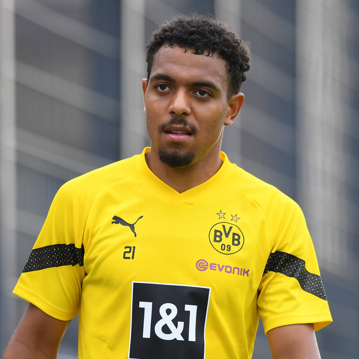 The Rising Star: Donyell Malen in Professional Football