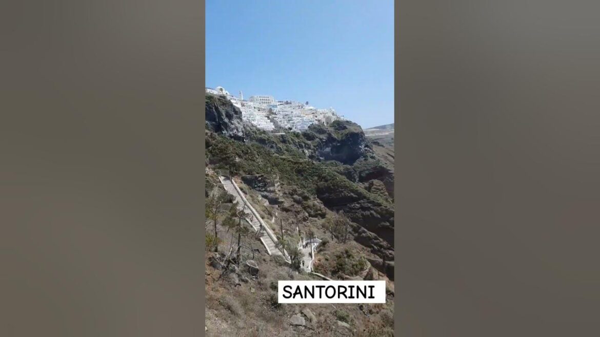 Explore the Beauty and Charm of Santorini