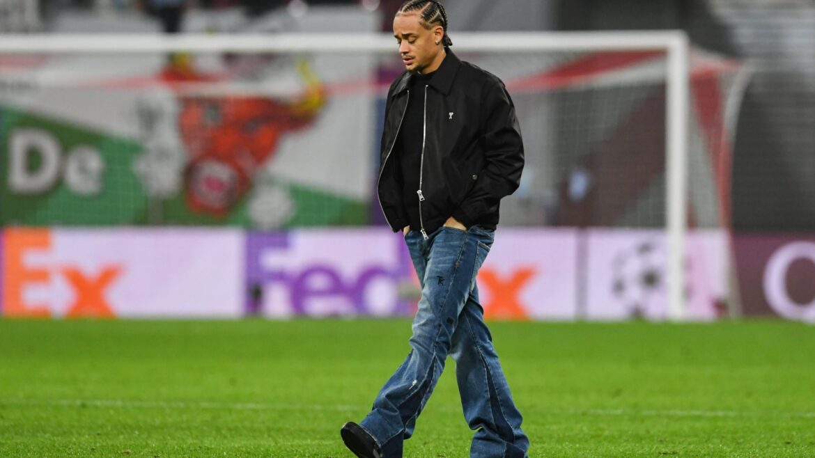 Exploring the Rise of Xavi Simons in Football