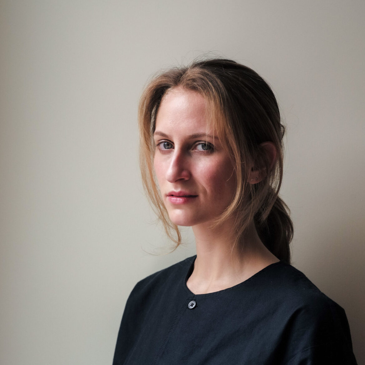 Zoe Hitzig: Championing Sustainable Fashion Practices