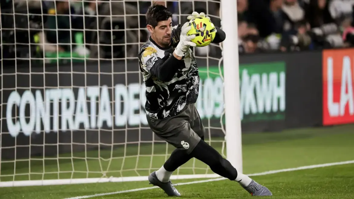 Thibaut Courtois Reaches Out to Antonín Kinsky After Champions League Performance