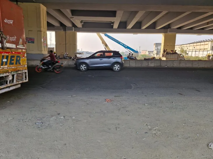 Weather Meerut: Dense Fog Disrupts Morning Travel