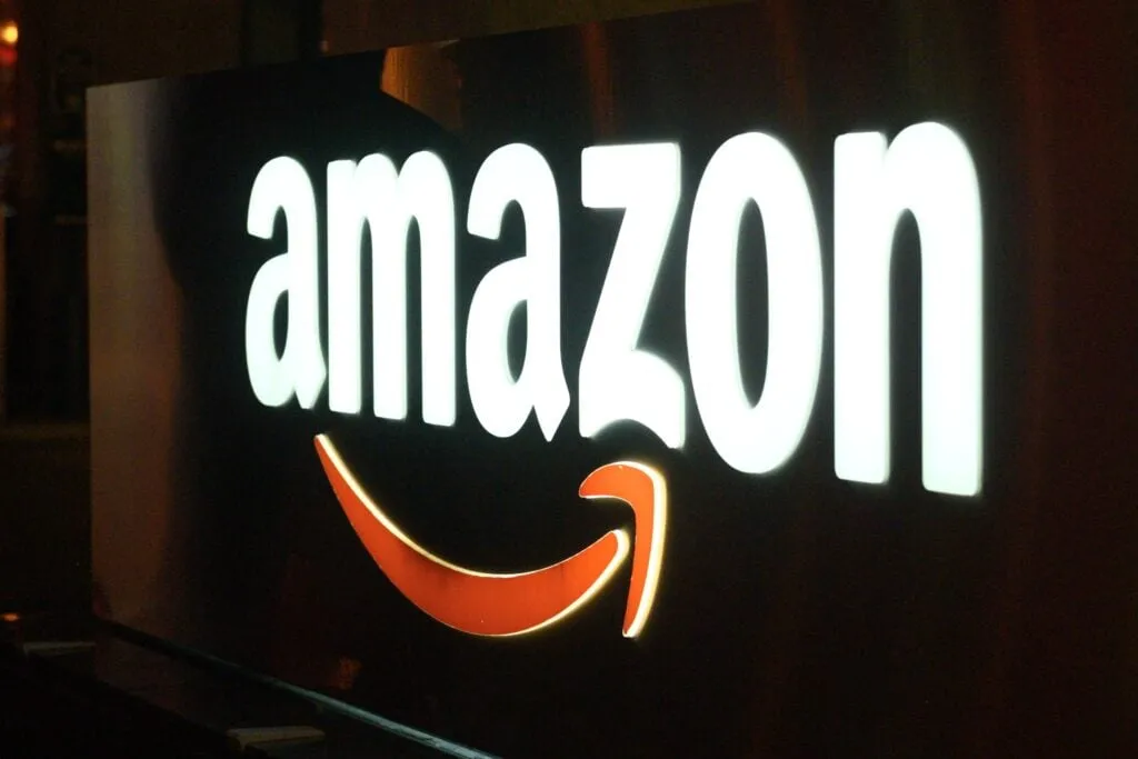 Amazon share price: Analyzing the : Current Trends and Future Outlook