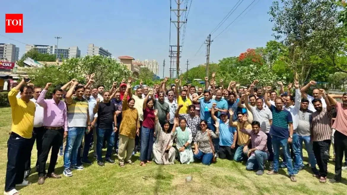 Noida Residents Protest for Urgent Metro Connectivity