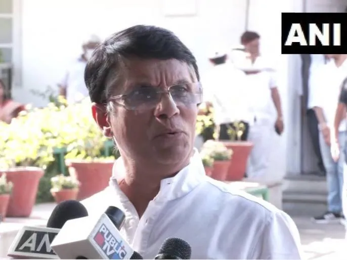 उद्धव ठाकरे: Uddhav Thackeray’s Critique of Congress Amid Assam Elections