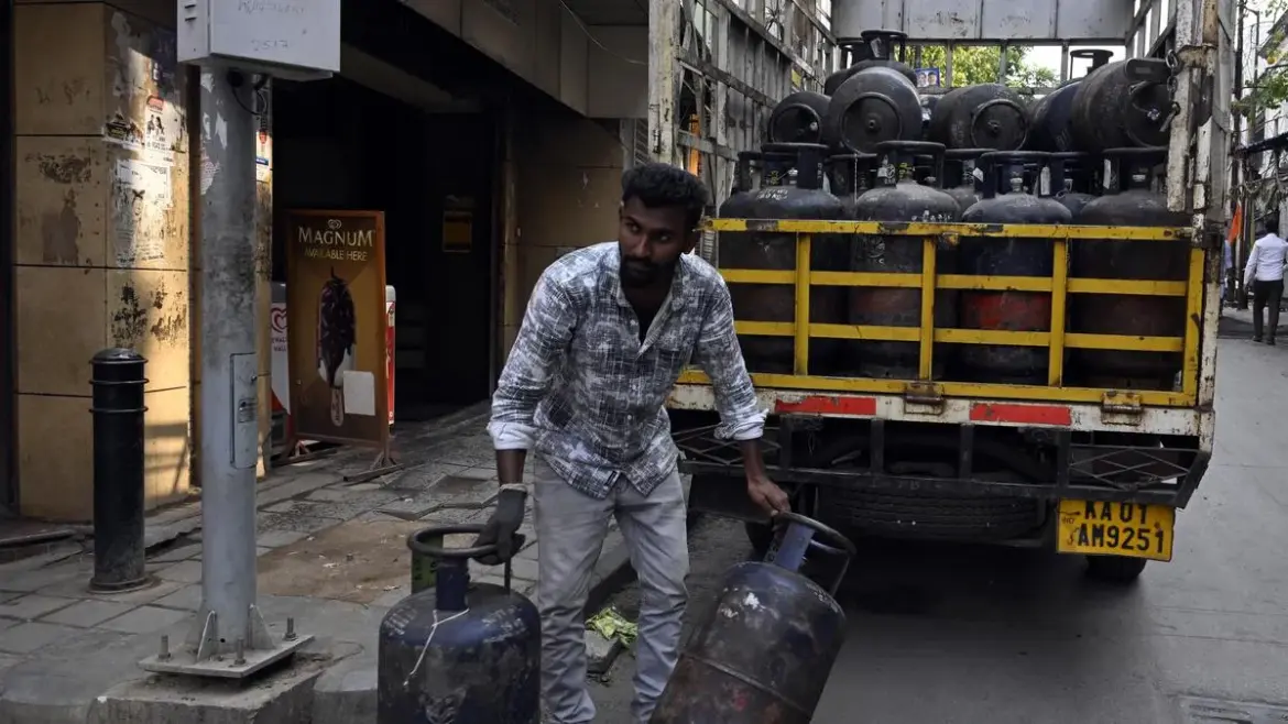 Commercial Cylinder Price Hits All-Time High in Bengaluru