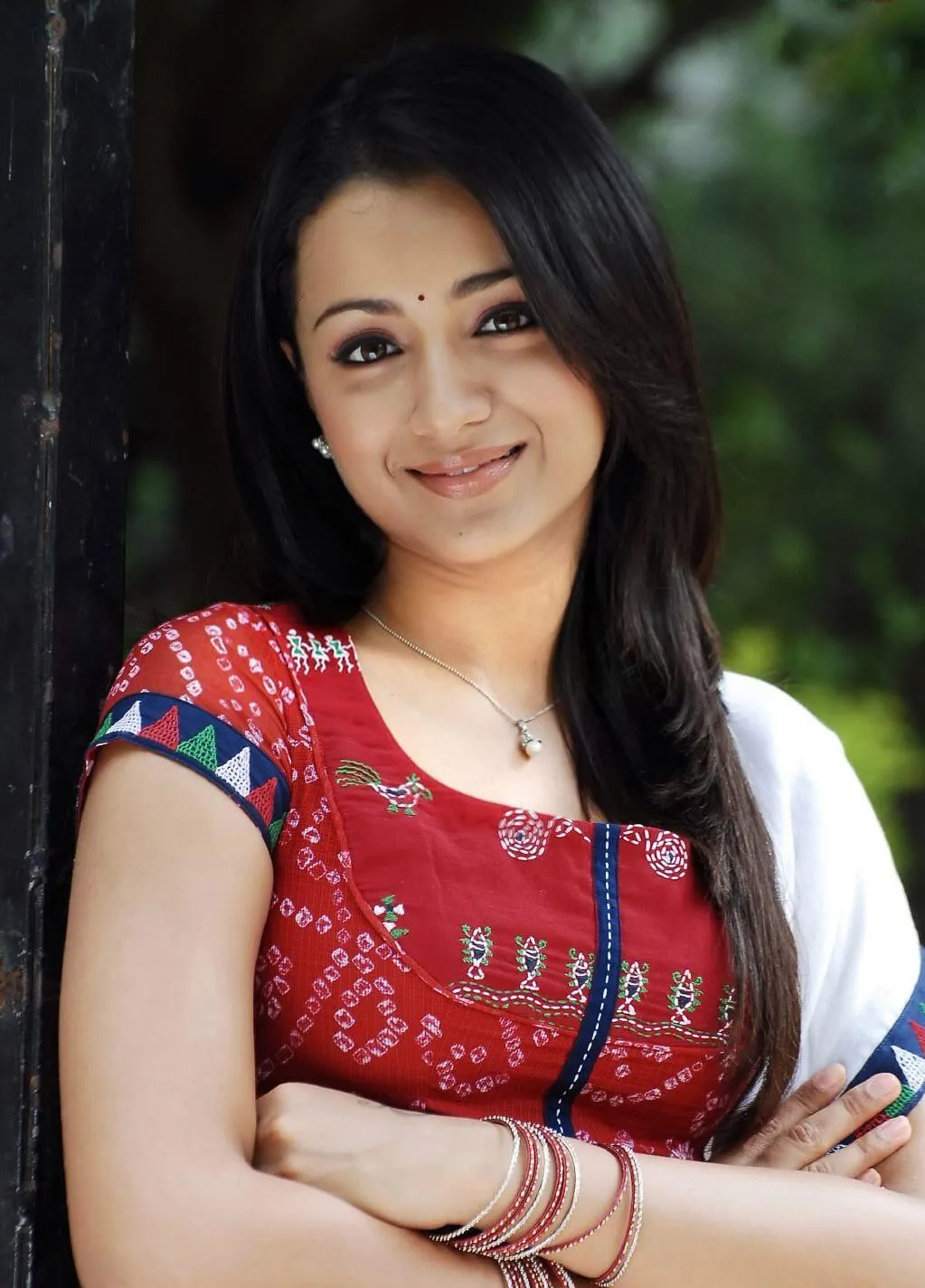 Trisha’s Tirupati Visit Sparks Speculation About Thalapathy Vijay