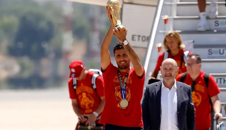 Spain arrive home to parade World Cup as Argentina left in disgrace - live reaction
