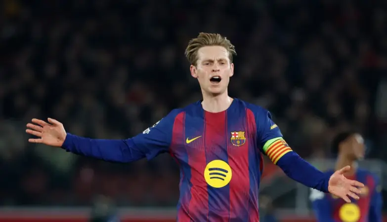 Barcelona growing frustrated with Frenkie de Jong as midfielder continues to reject surgery on foot injury - Goal.com
